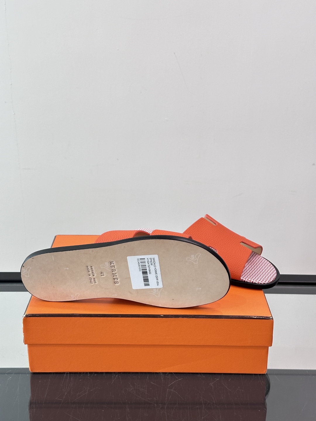 ◾️▫️Hermes 高端真皮大底男士拖鞋，高品质经典单品，用料上乘考究，版型宽松舒适，推荐入手，鞋面选