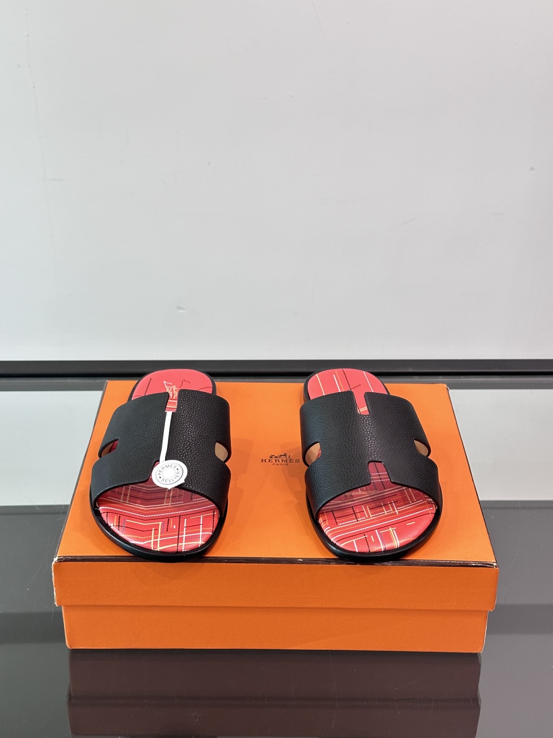 ◾️▫️Hermes 高端真皮大底男士拖鞋，高品质经典单品，用料上乘考究，版型宽松舒适，推荐入手，鞋面选
