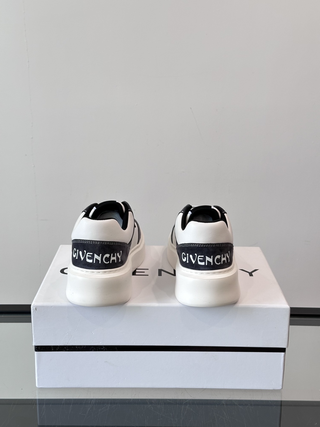 ▫️Gv *y～全新GIV 1男士厚底增高休闲运动鞋，鞋面高品质小牛皮制成！上脚效果帅气有型，增高4CM