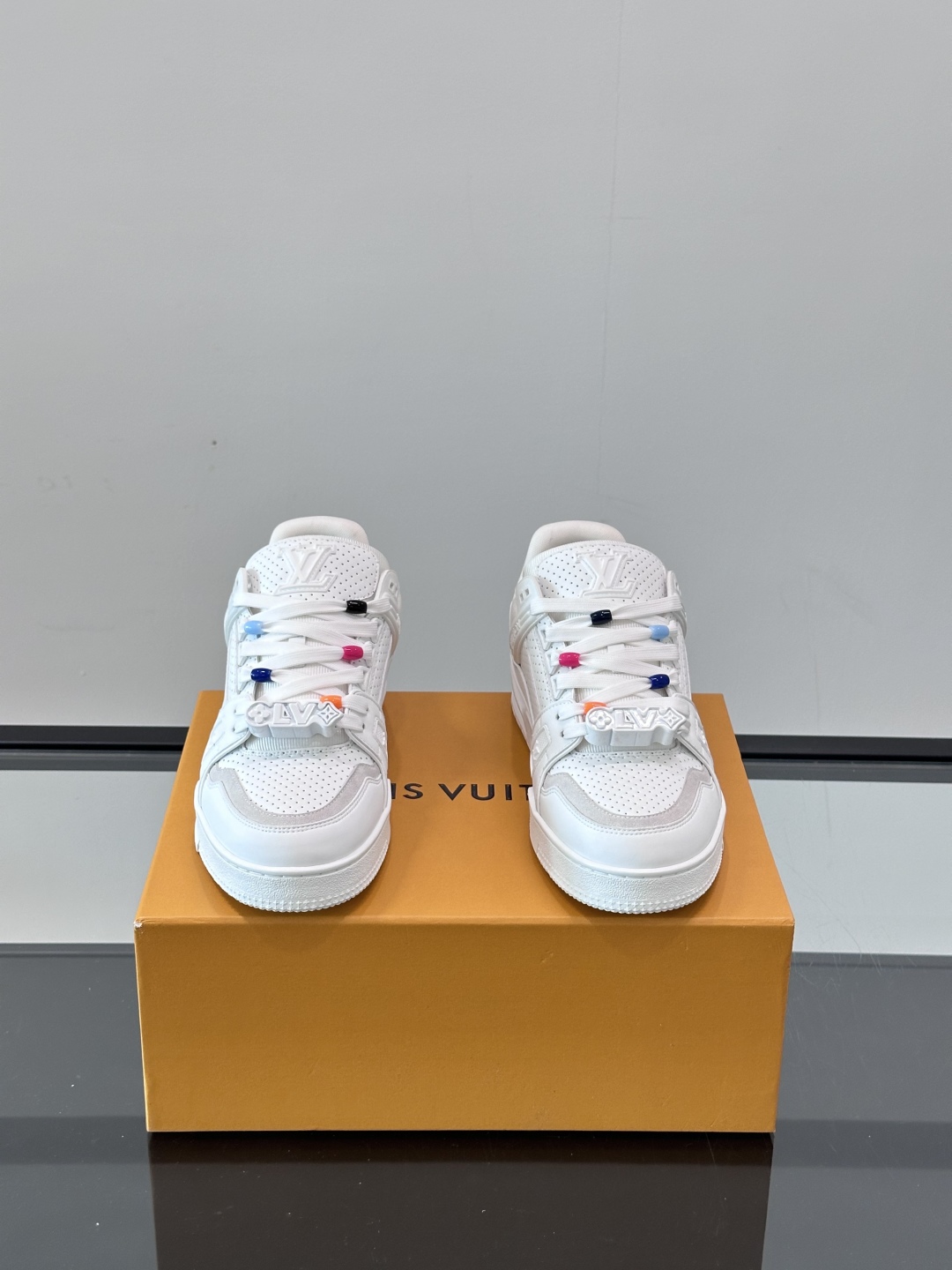 L. v TRAINER 休闲运动鞋 重工打造特别版 采用水染小牛皮水洗工艺，精致单品，后部 #54 标