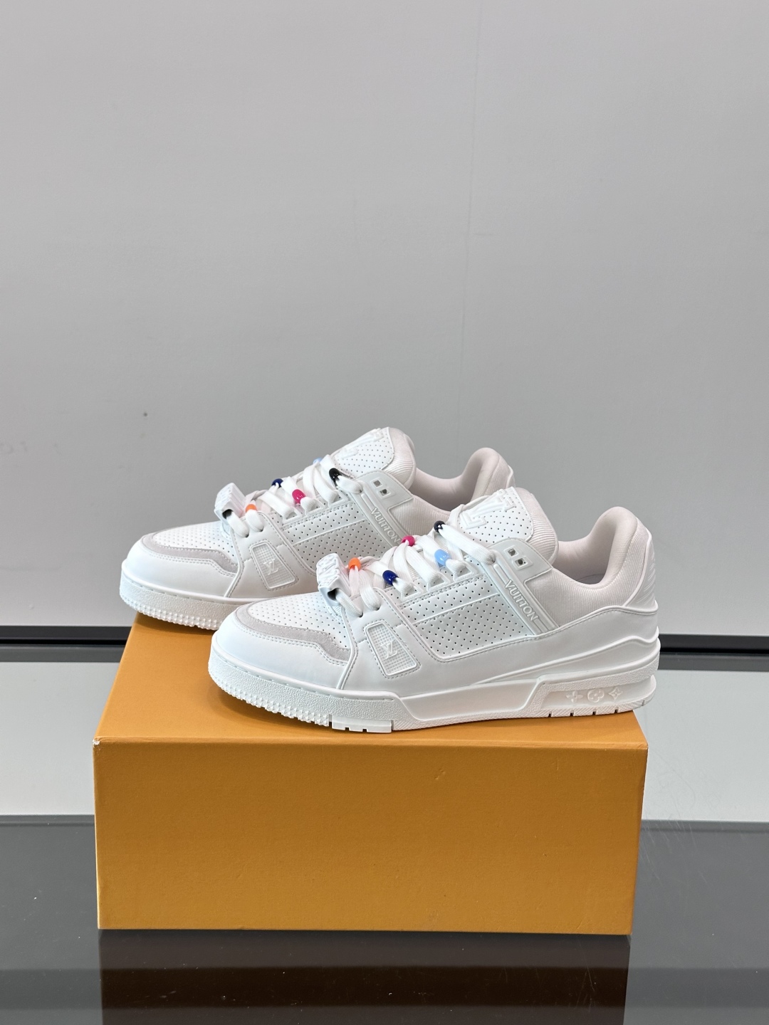 L. v TRAINER 休闲运动鞋 重工打造特别版 采用水染小牛皮水洗工艺，精致单品，后部 #54 标
