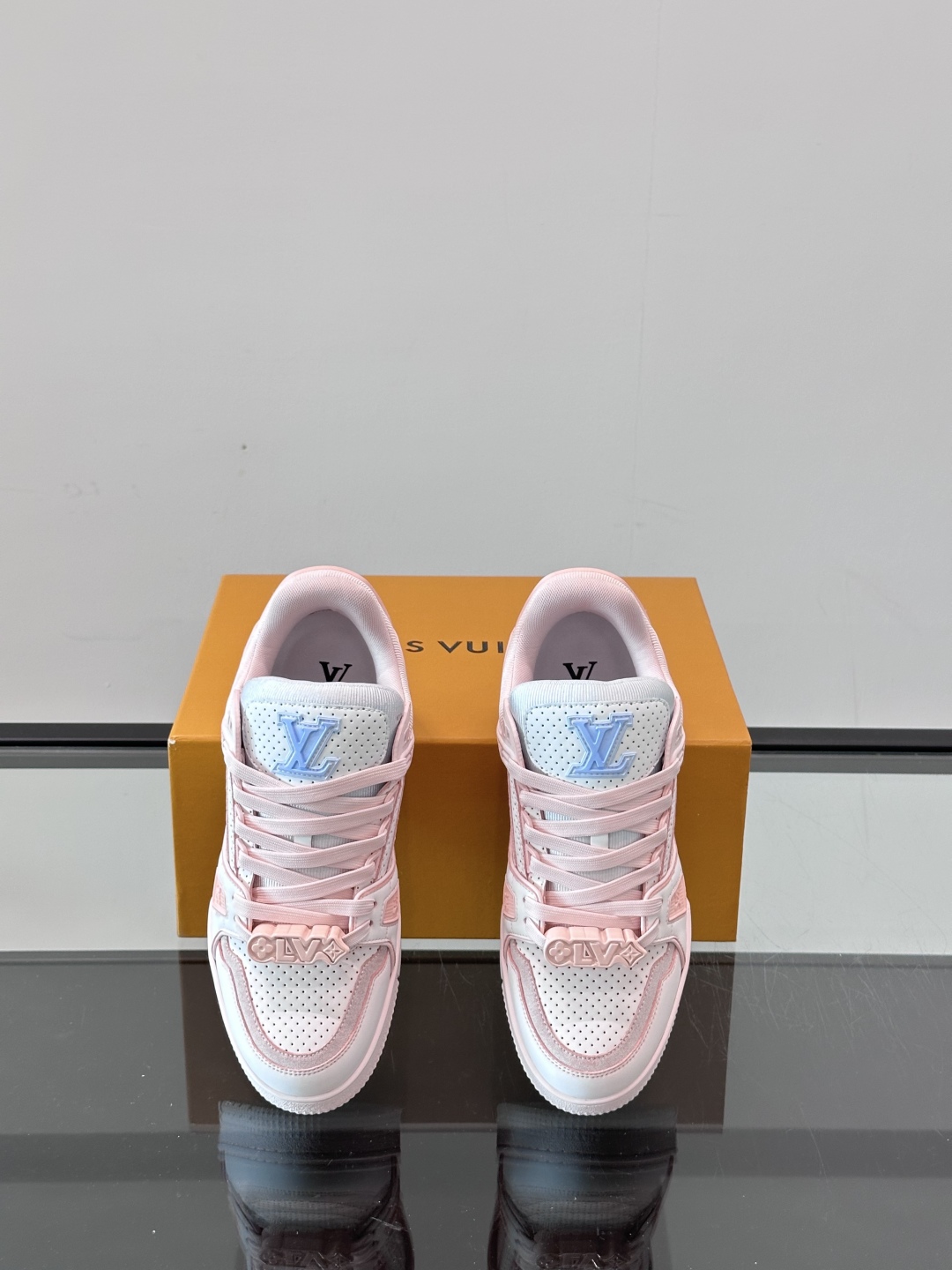 L. v TRAINER 水洗渐变运动鞋 重工打造特别版 采用水染小牛皮水洗工艺，精致单品，后部 #54