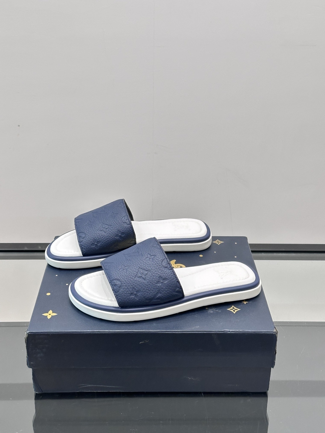 Louis Vuitton ss25 new arrival LV驴牌春夏系列新款平底沙滩拖鞋🥿简约精致