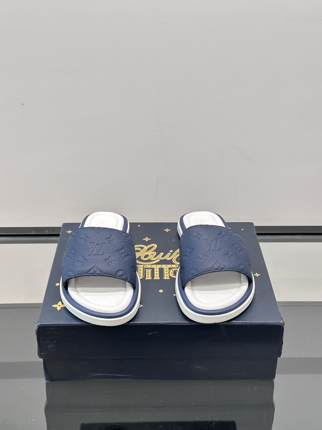 Louis Vuitton ss25 new arrival LV驴牌春夏系列新款平底沙滩拖鞋🥿简约精致