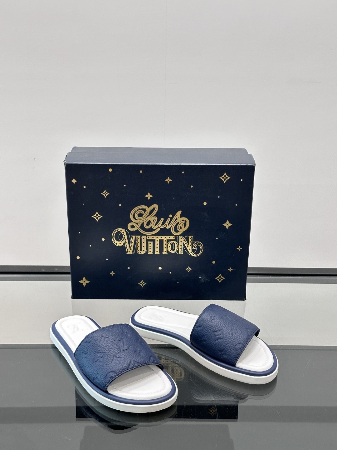Louis Vuitton ss25 new arrival LV驴牌春夏系列新款平底沙滩拖鞋🥿简约精致