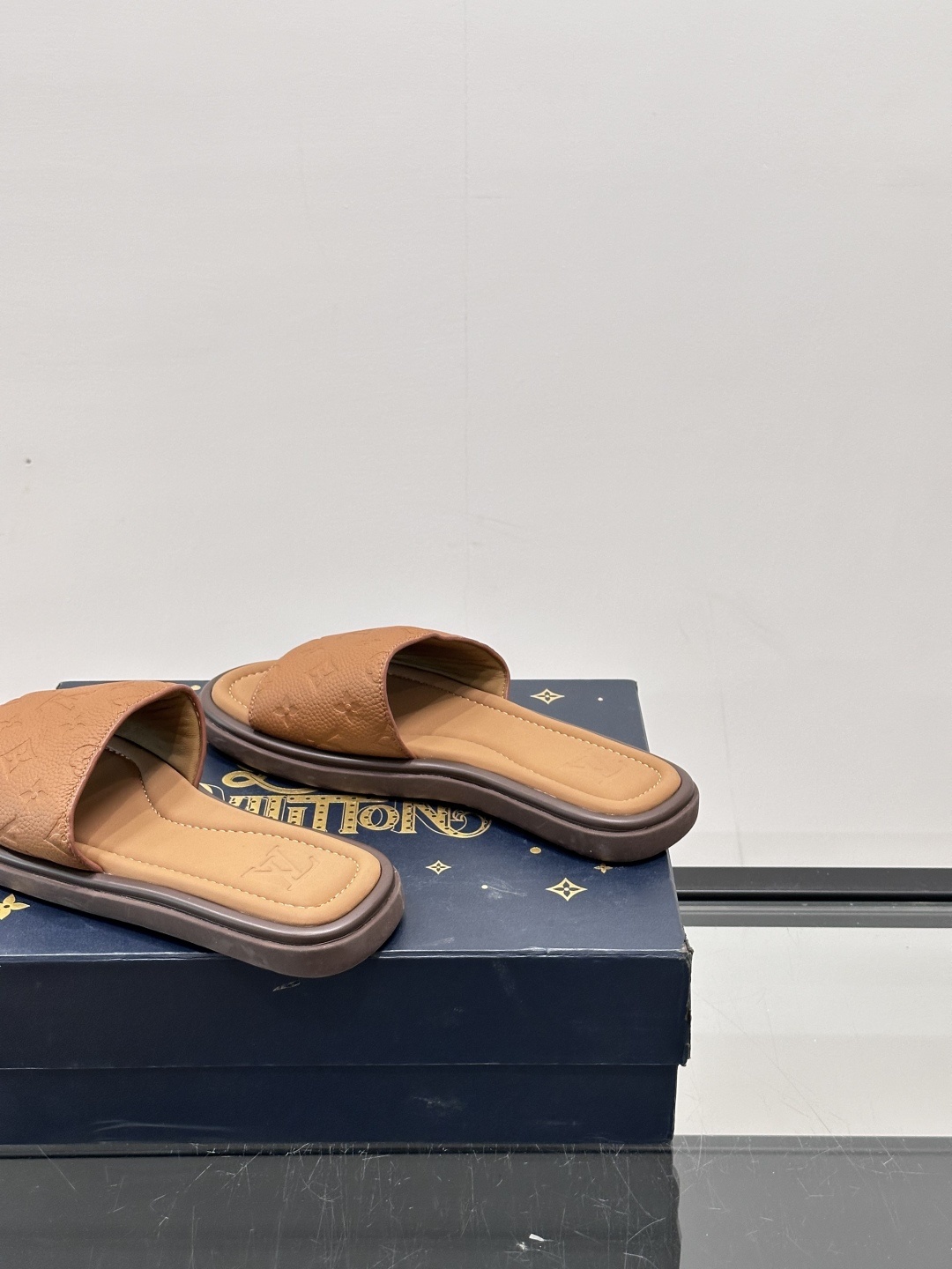 Louis Vuitton ss25 new arrival LV驴牌春夏系列新款平底沙滩拖鞋🥿简约精致