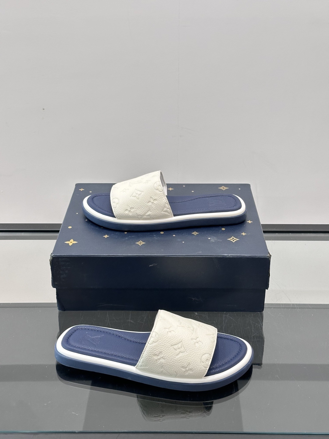 Louis Vuitton ss25 new arrival LV驴牌春夏系列新款平底沙滩拖鞋🥿简约精致