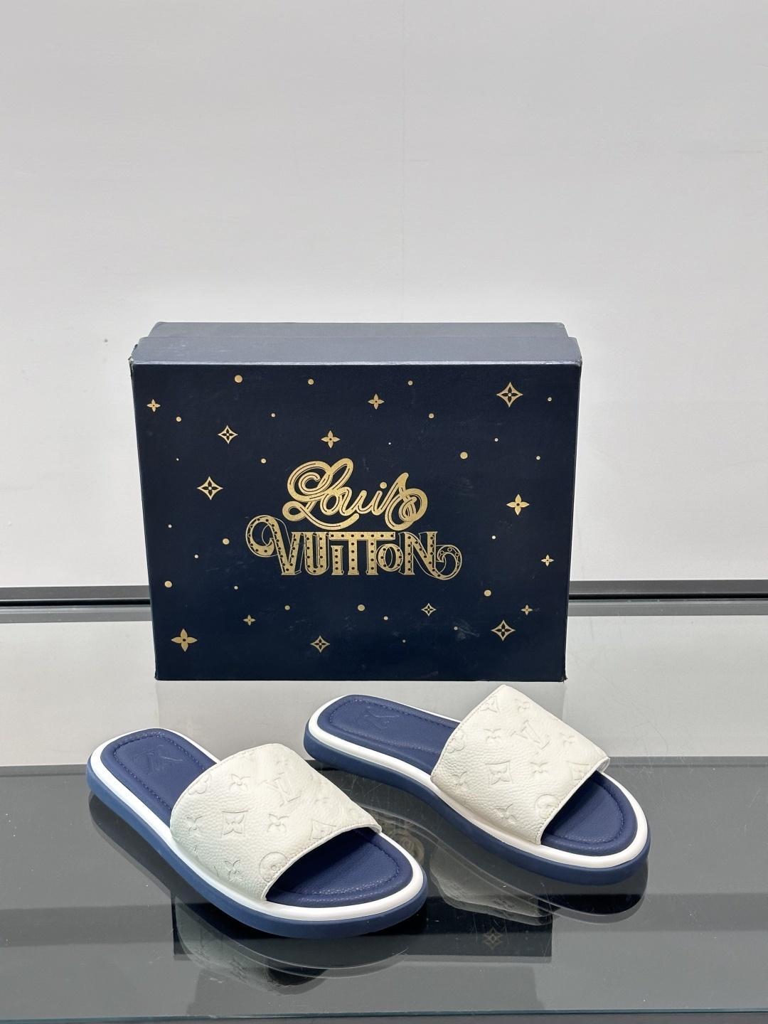 Louis Vuitton ss25 new arrival LV驴牌春夏系列新款平底沙滩拖鞋🥿简约精致
