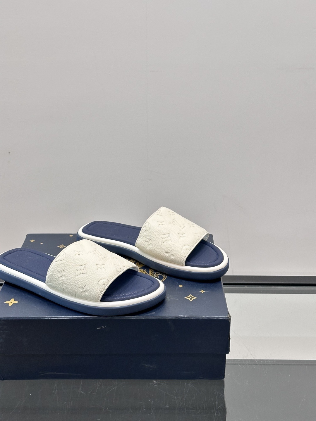 Louis Vuitton ss25 new arrival LV驴牌春夏系列新款平底沙滩拖鞋🥿简约精致