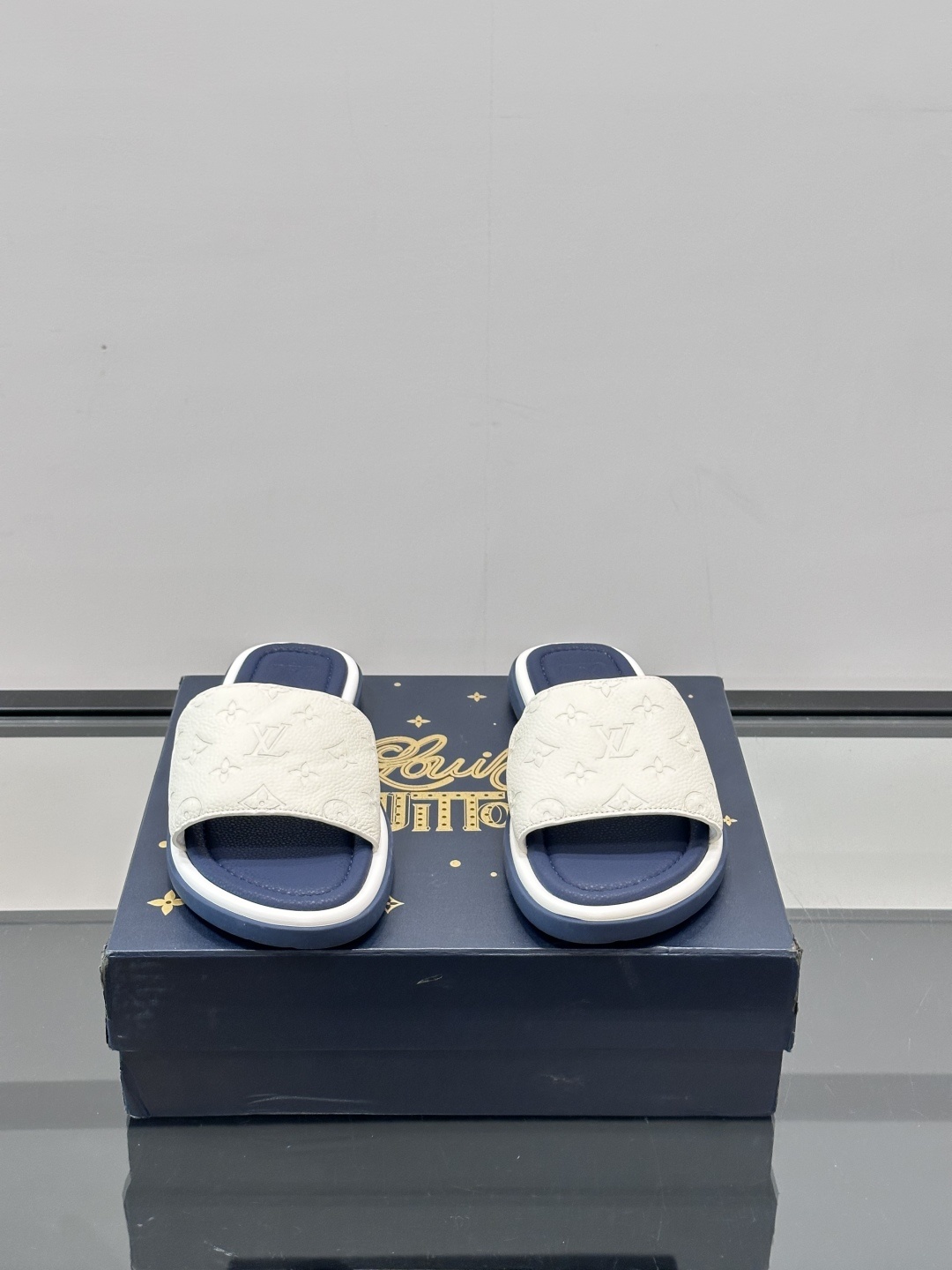 Louis Vuitton ss25 new arrival LV驴牌春夏系列新款平底沙滩拖鞋🥿简约精致