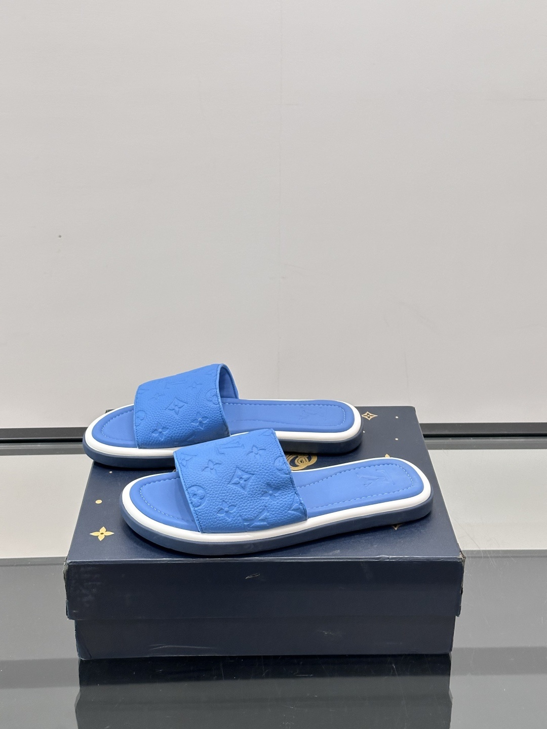 Louis Vuitton ss25 new arrival LV驴牌春夏系列新款平底沙滩拖鞋🥿简约精致