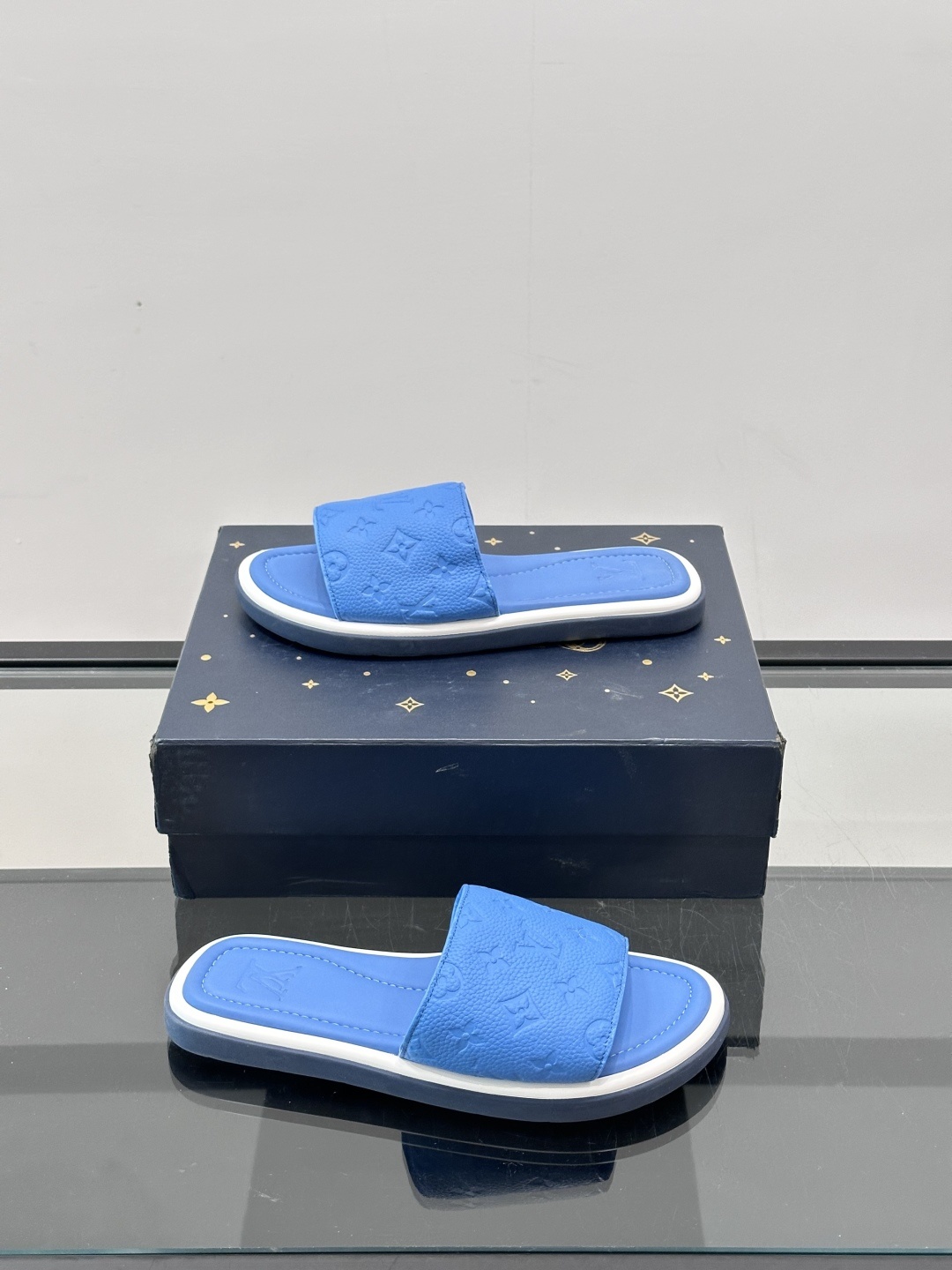 Louis Vuitton ss25 new arrival LV驴牌春夏系列新款平底沙滩拖鞋🥿简约精致