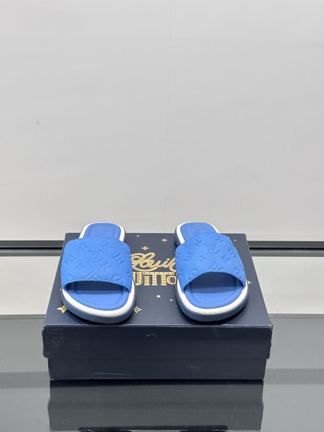 Louis Vuitton ss25 new arrival LV驴牌春夏系列新款平底沙滩拖鞋🥿简约精致