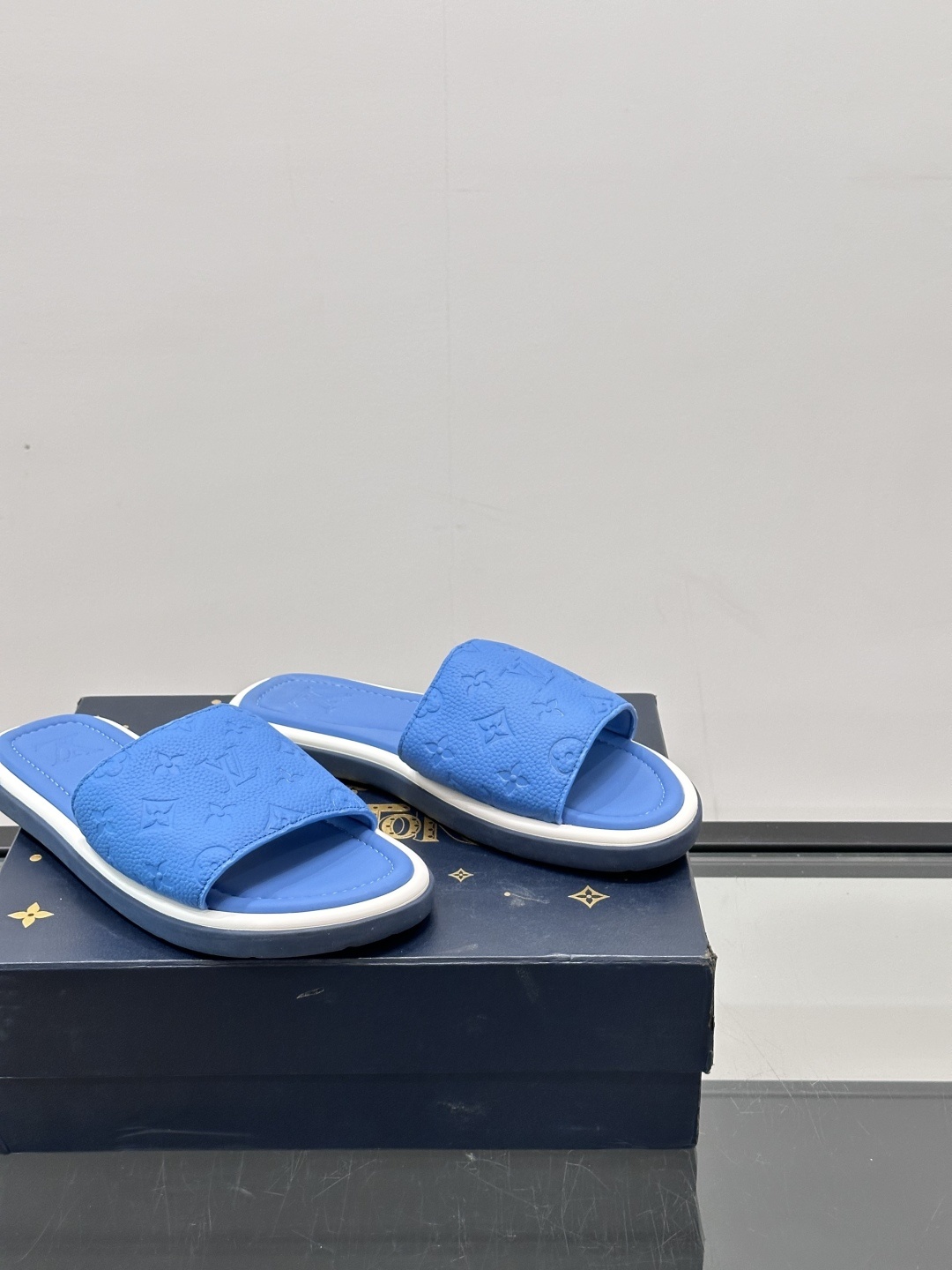 Louis Vuitton ss25 new arrival LV驴牌春夏系列新款平底沙滩拖鞋🥿简约精致