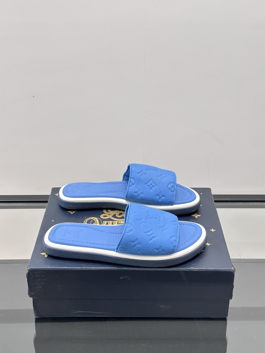 Louis Vuitton ss25 new arrival LV驴牌春夏系列新款平底沙滩拖鞋🥿简约精致