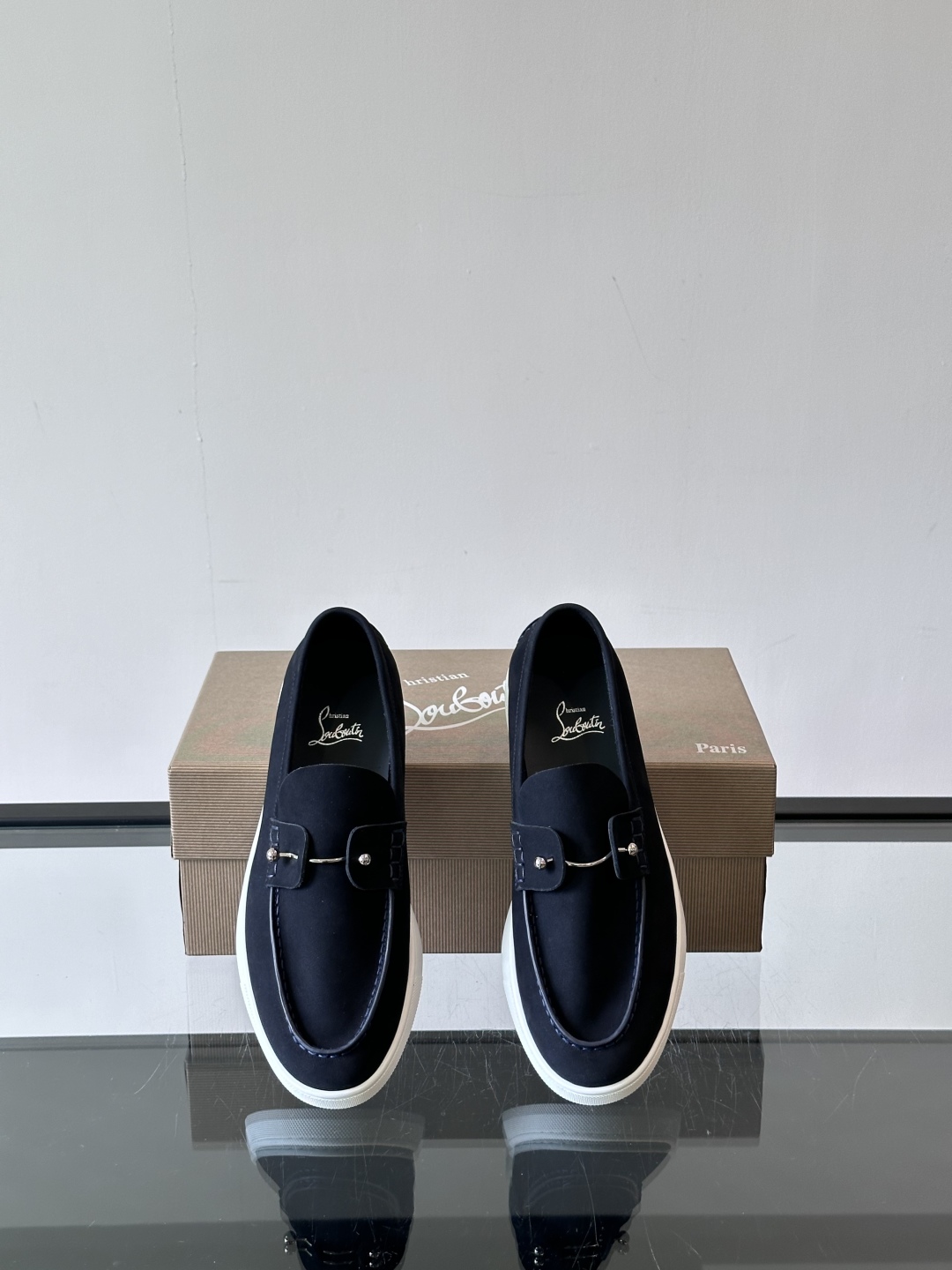 CL 黑色一脚蹬 男士老钱风休闲鞋Christian Louboutin 休闲鞋👟！这双老钱风一脚蹬 脚