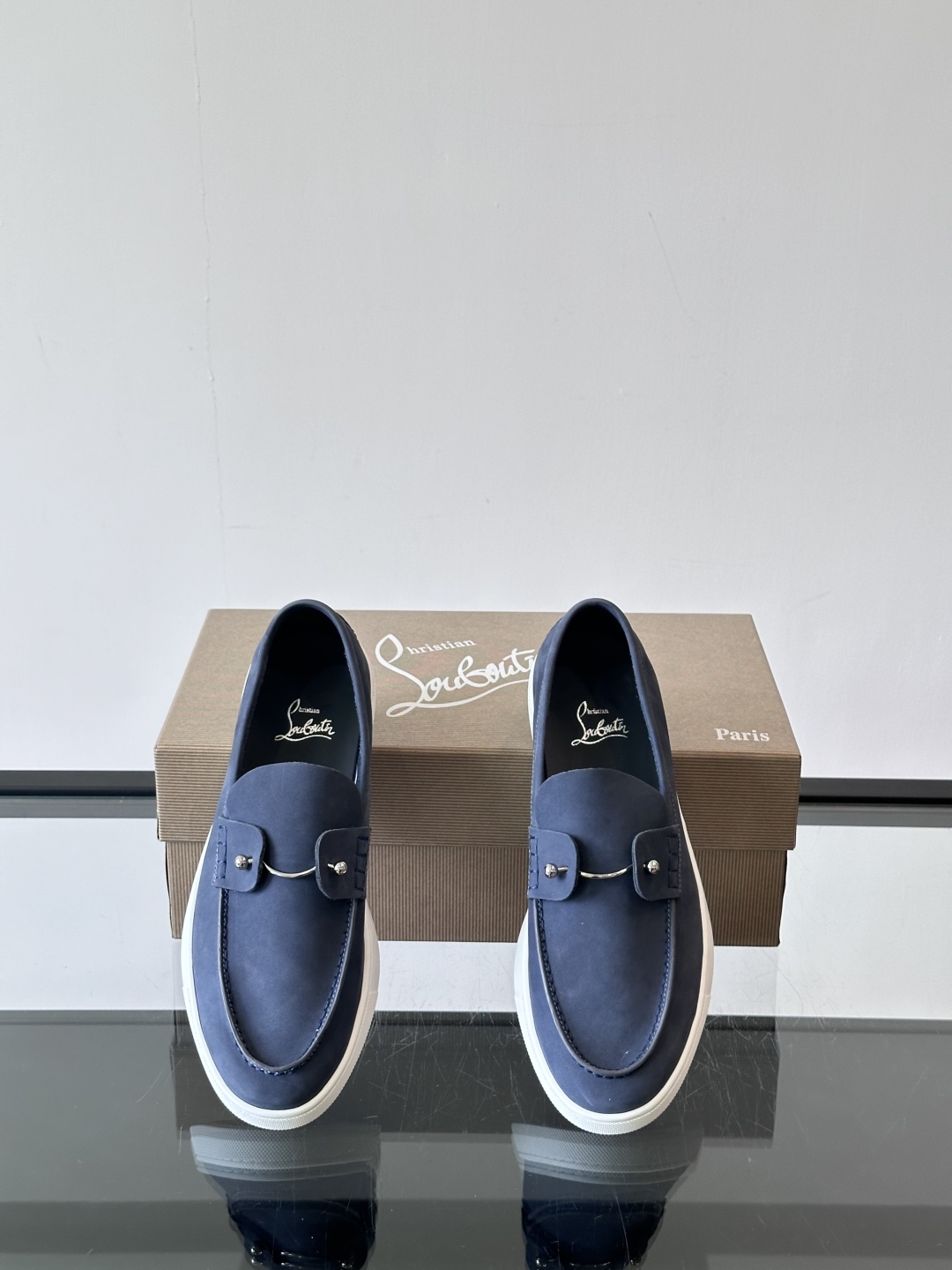 CL 黑色一脚蹬 男士老钱风休闲鞋Christian Louboutin 休闲鞋👟！这双老钱风一脚蹬 脚