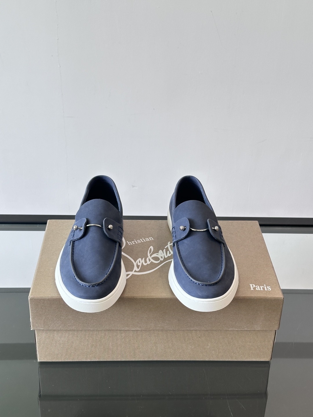 CL 黑色一脚蹬 男士老钱风休闲鞋Christian Louboutin 休闲鞋👟！这双老钱风一脚蹬 脚