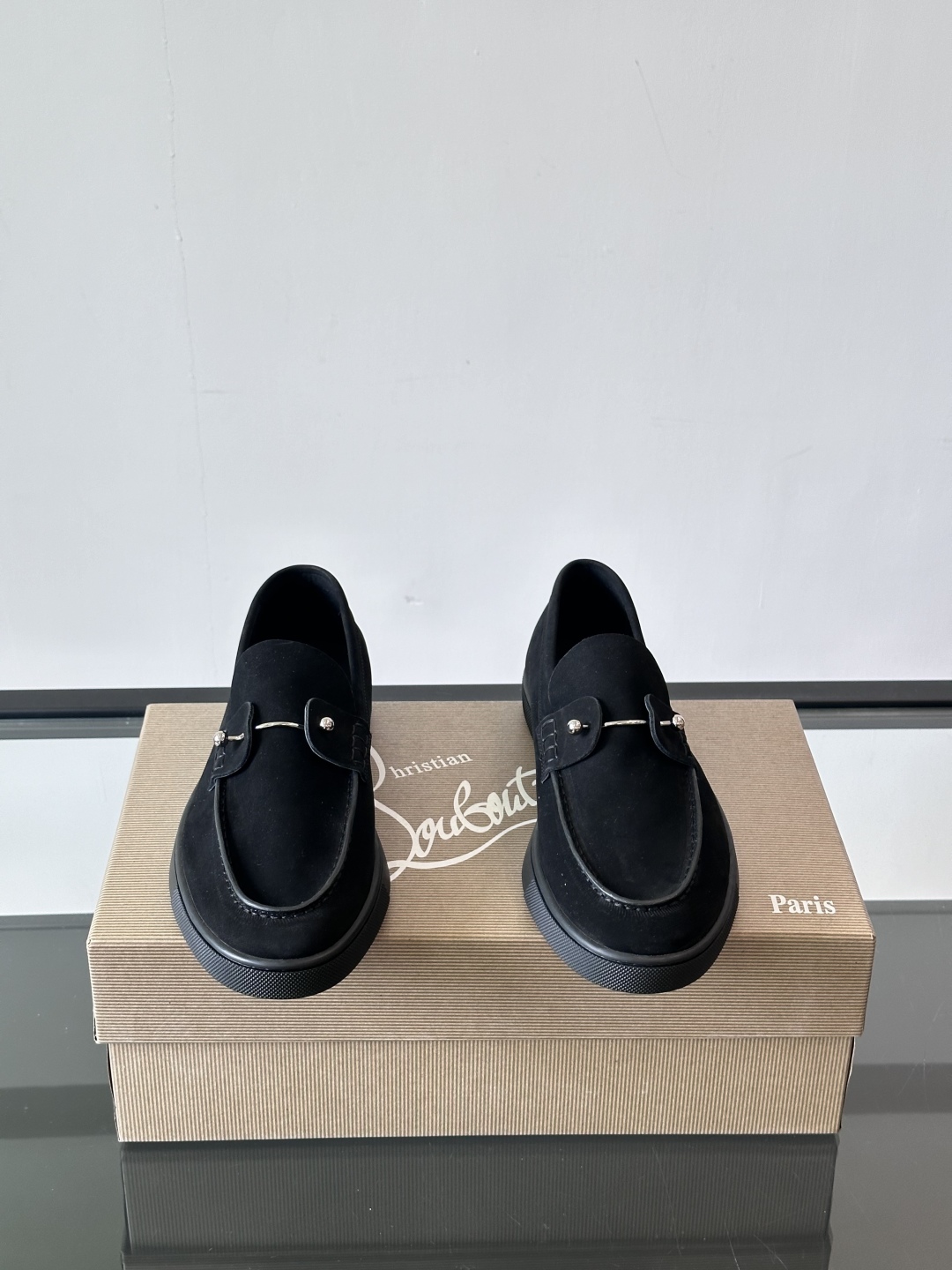 CL 黑色一脚蹬 男士老钱风休闲鞋Christian Louboutin 休闲鞋👟！这双老钱风一脚蹬 脚