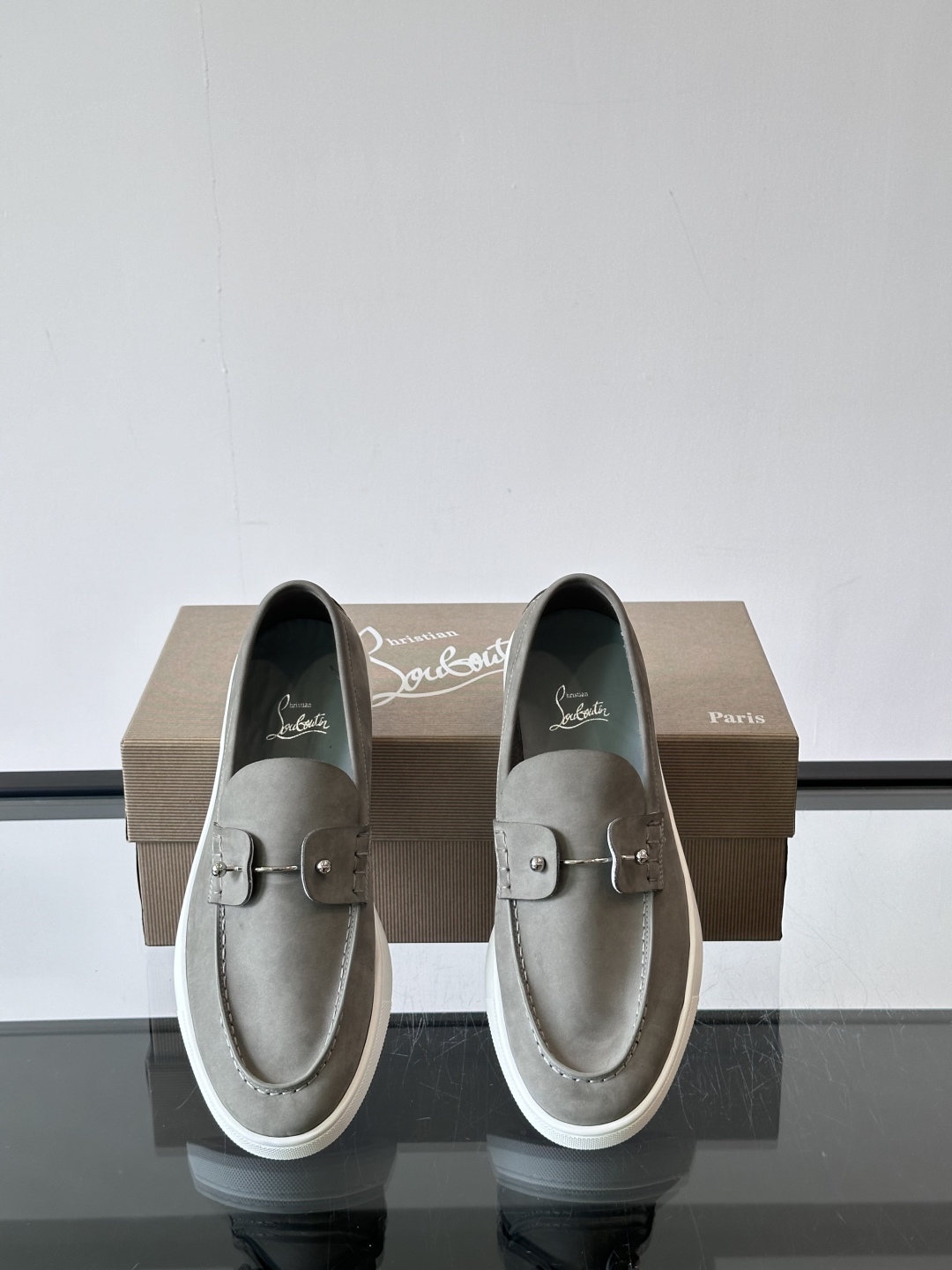 CL 黑色一脚蹬 男士老钱风休闲鞋Christian Louboutin 休闲鞋👟！这双老钱风一脚蹬 脚