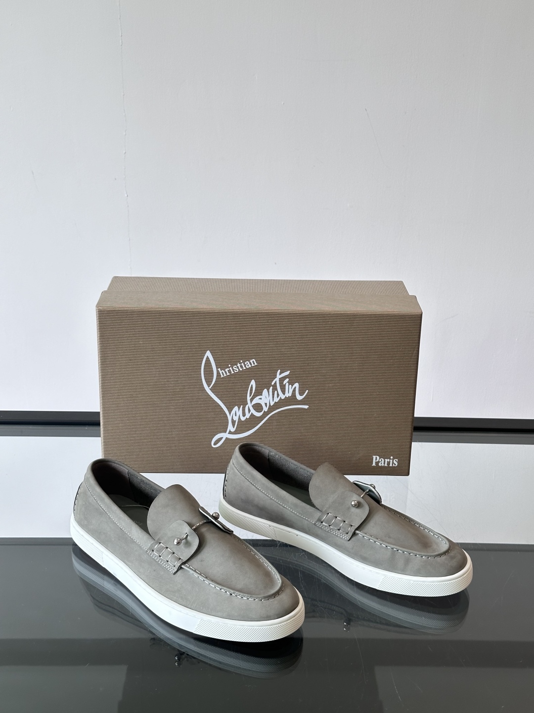 CL 黑色一脚蹬 男士老钱风休闲鞋Christian Louboutin 休闲鞋👟！这双老钱风一脚蹬 脚
