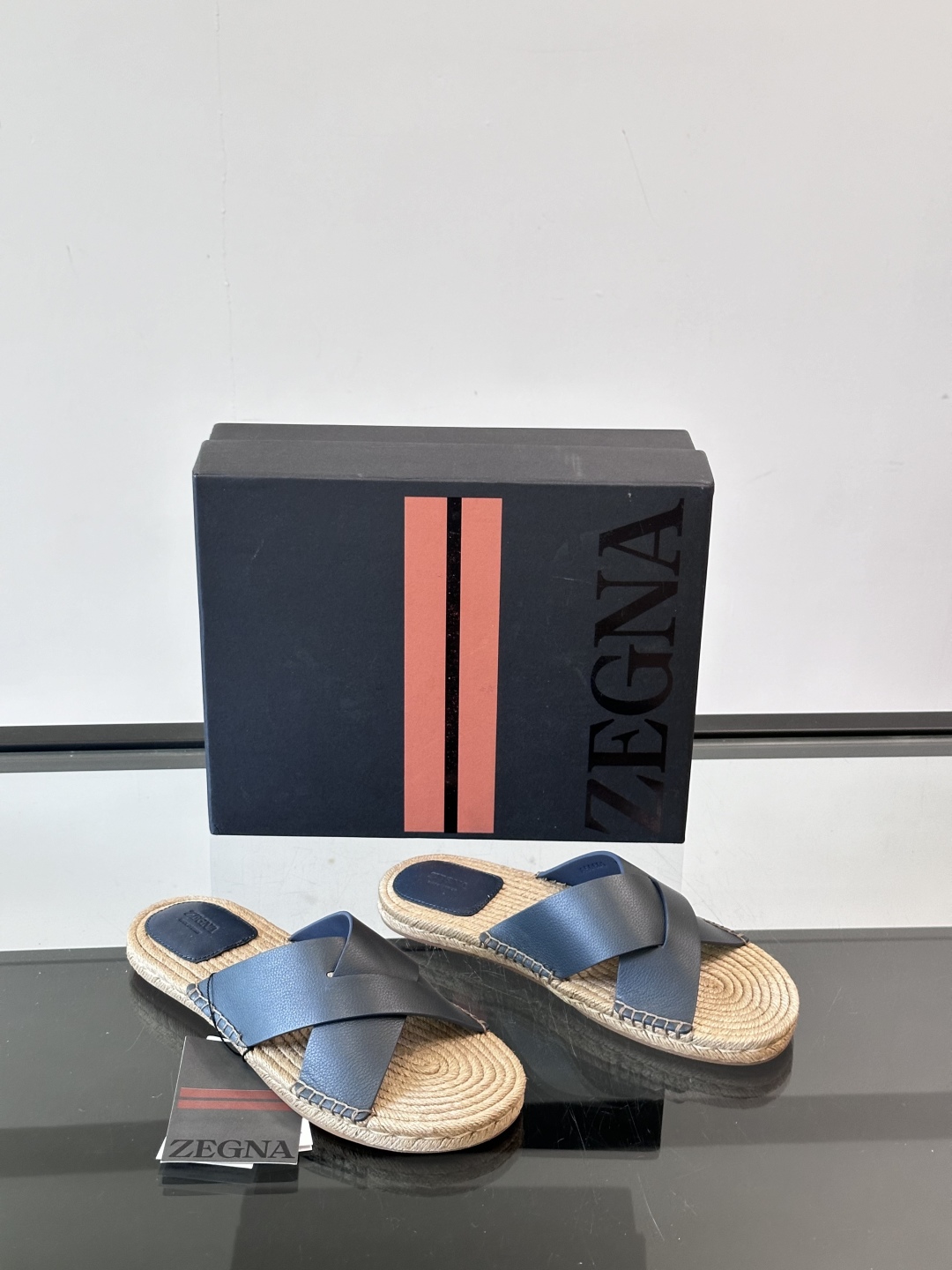 Ermenegildo Zegna/杰尼亚真皮草编男式凉鞋，官网同步首发，鞋子采用全进口全牛皮面，鞋垫是