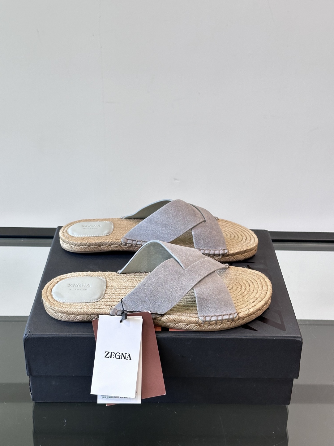 Ermenegildo Zegna/杰尼亚真皮草编男式凉鞋，官网同步首发，鞋子采用全进口全牛皮面，鞋垫是