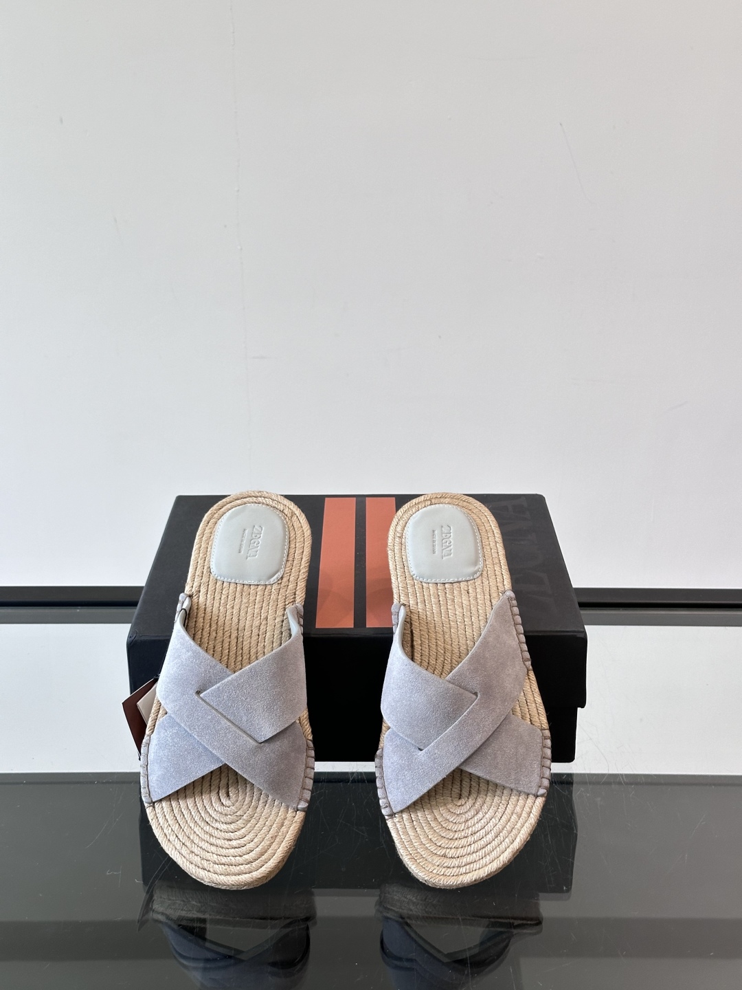 Ermenegildo Zegna/杰尼亚真皮草编男式凉鞋，官网同步首发，鞋子采用全进口全牛皮面，鞋垫是