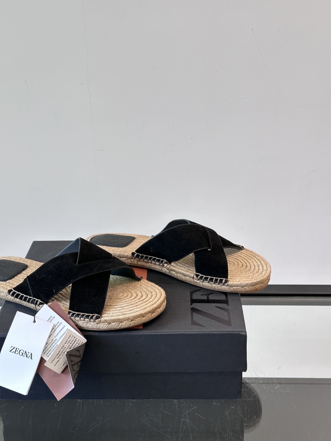 Ermenegildo Zegna/杰尼亚真皮草编男式凉鞋，官网同步首发，鞋子采用全进口全牛皮面，鞋垫是