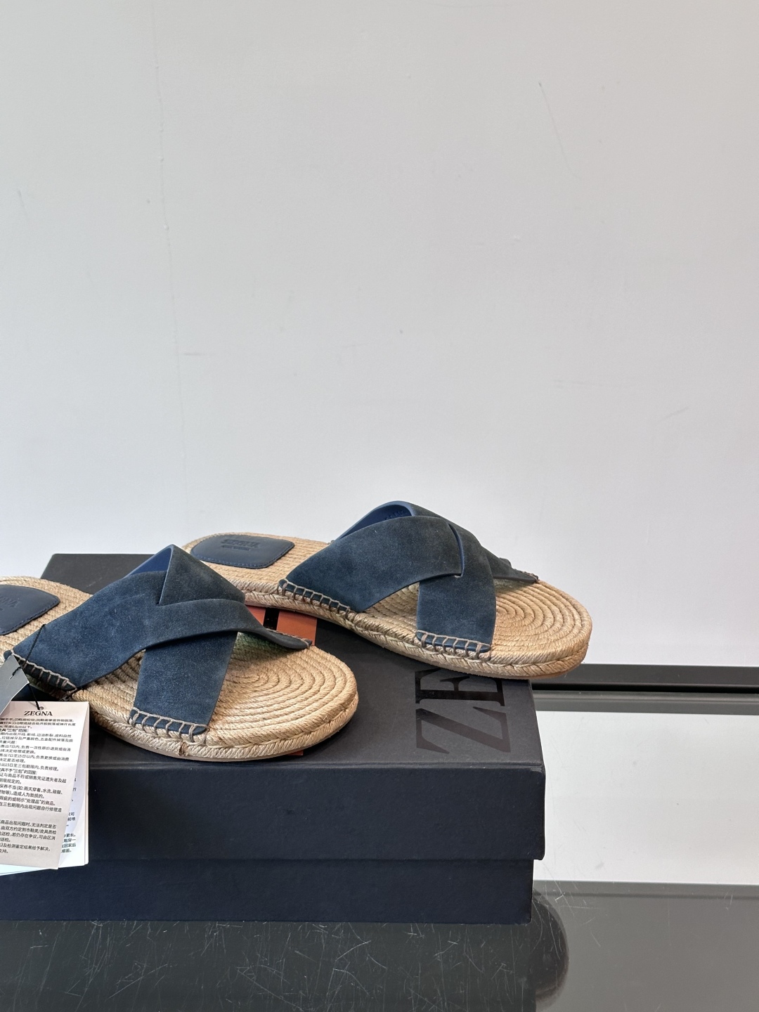 Ermenegildo Zegna/杰尼亚真皮草编男式凉鞋，官网同步首发，鞋子采用全进口全牛皮面，鞋垫是