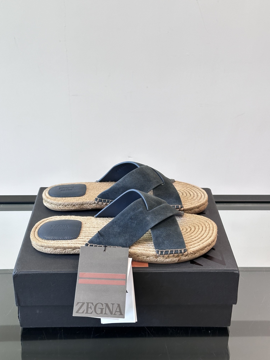Ermenegildo Zegna/杰尼亚真皮草编男式凉鞋，官网同步首发，鞋子采用全进口全牛皮面，鞋垫是