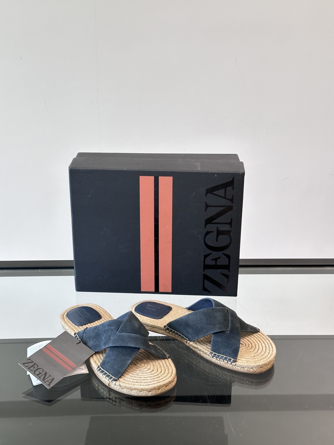 Ermenegildo Zegna/杰尼亚真皮草编男式凉鞋，官网同步首发，鞋子采用全进口全牛皮面，鞋垫是