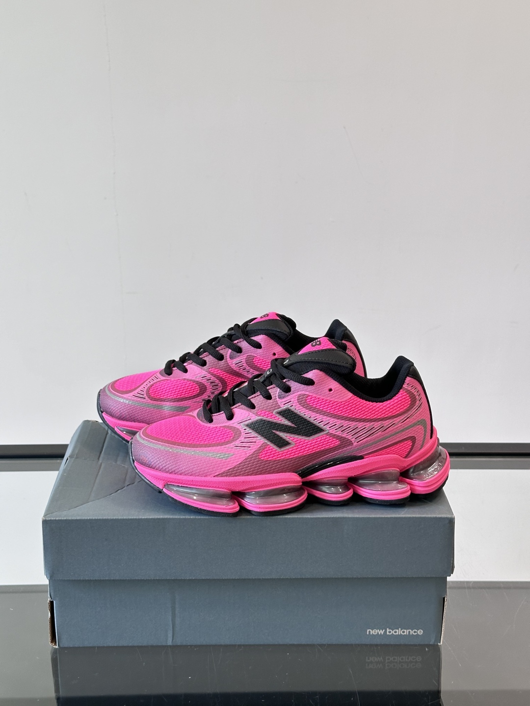 Newbalance新款2000上线啦👌👌“未来动态感十足”✨✨2000系列采用ABZORB缓震科技有s