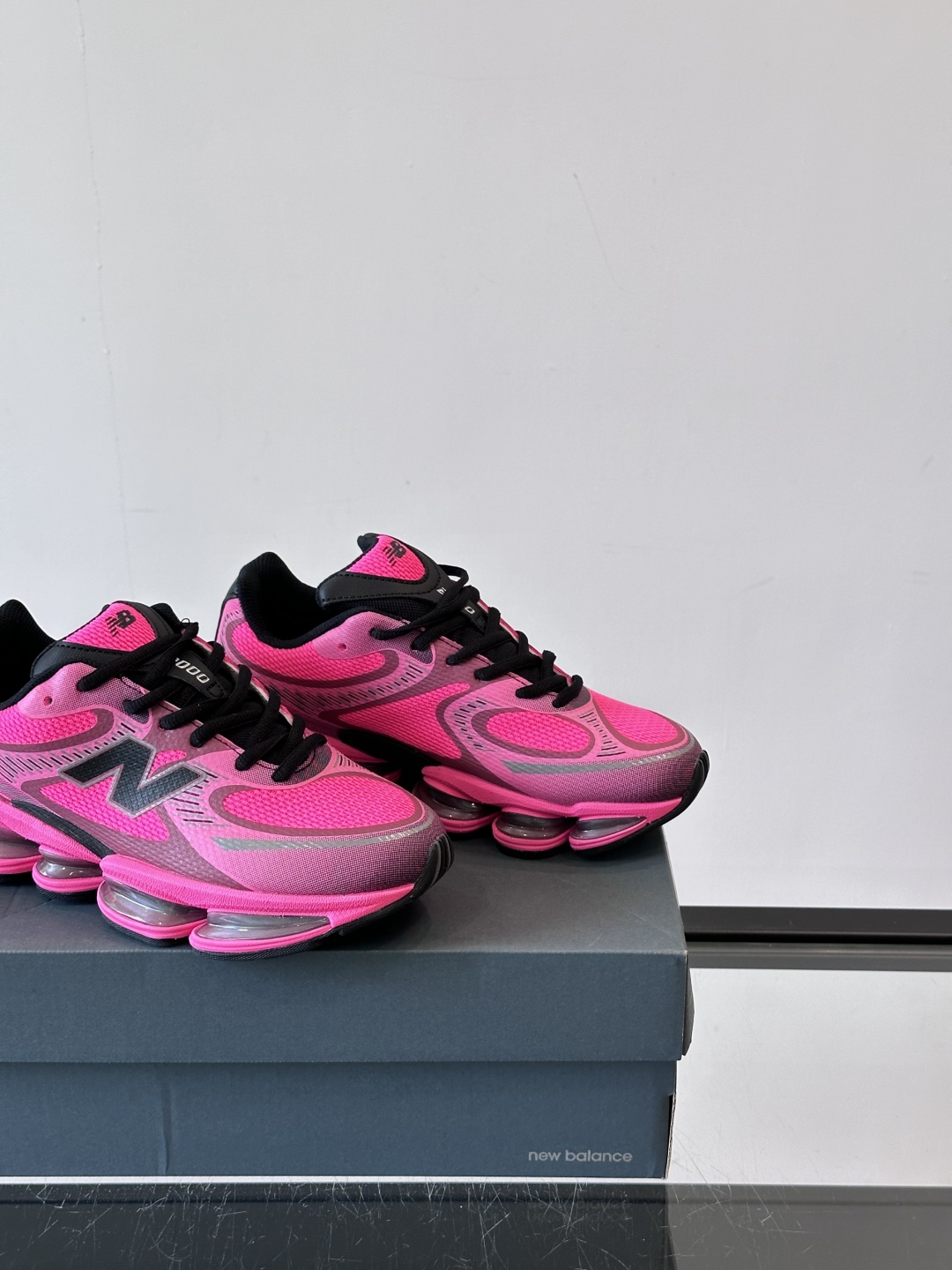 Newbalance新款2000上线啦👌👌“未来动态感十足”✨✨2000系列采用ABZORB缓震科技有s