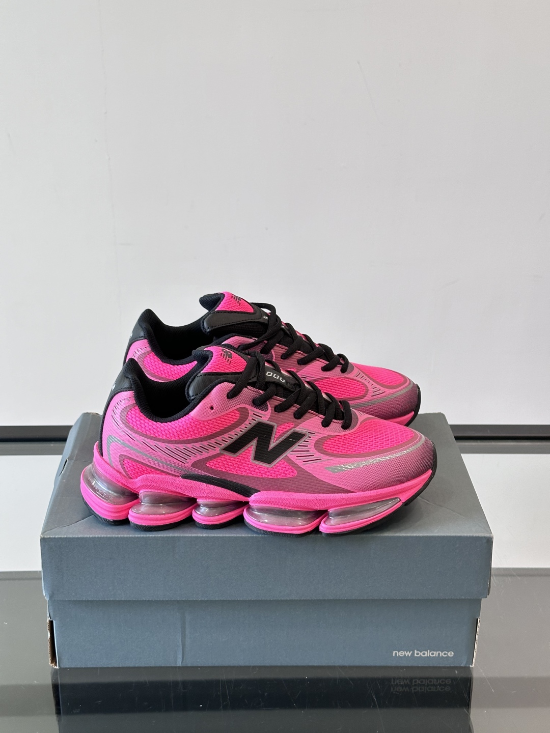Newbalance新款2000上线啦👌👌“未来动态感十足”✨✨2000系列采用ABZORB缓震科技有s