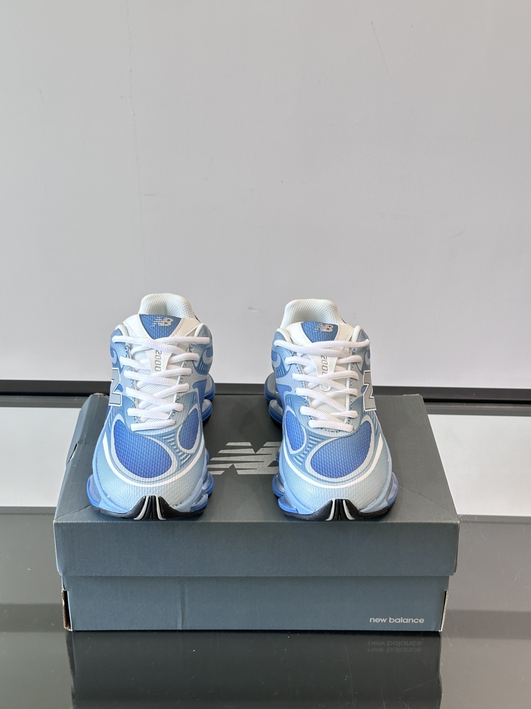 Newbalance新款2000上线啦👌👌“未来动态感十足”✨✨2000系列采用ABZORB缓震科技有s