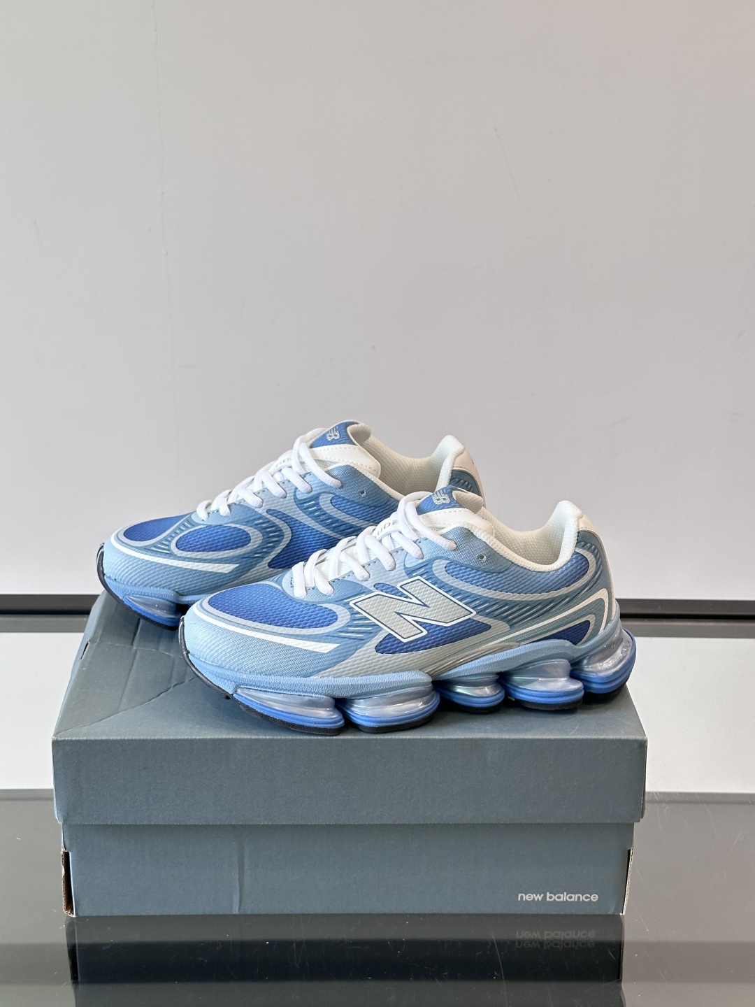 Newbalance新款2000上线啦👌👌“未来动态感十足”✨✨2000系列采用ABZORB缓震科技有s