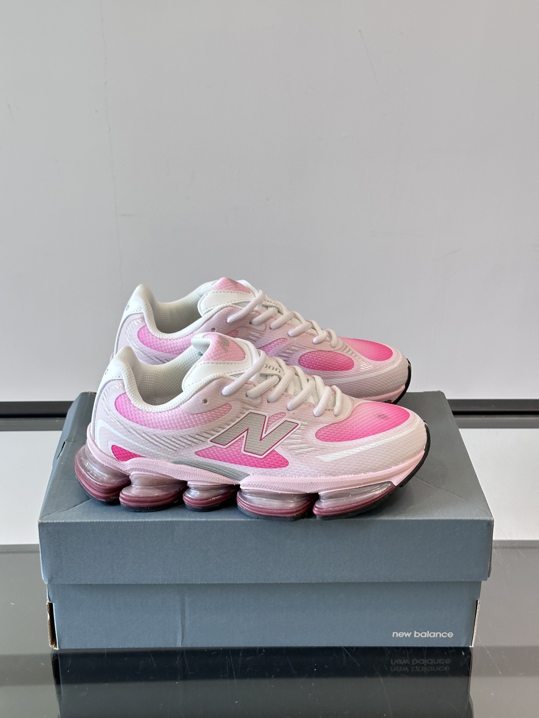 Newbalance新款2000上线啦👌👌“未来动态感十足”✨✨2000系列采用ABZORB缓震科技有s