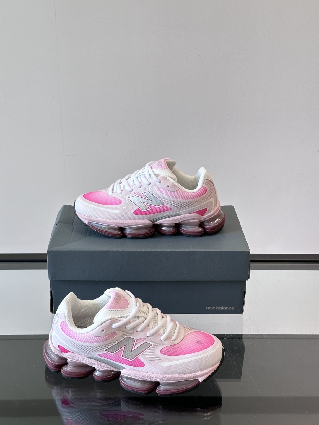 Newbalance新款2000上线啦👌👌“未来动态感十足”✨✨2000系列采用ABZORB缓震科技有s