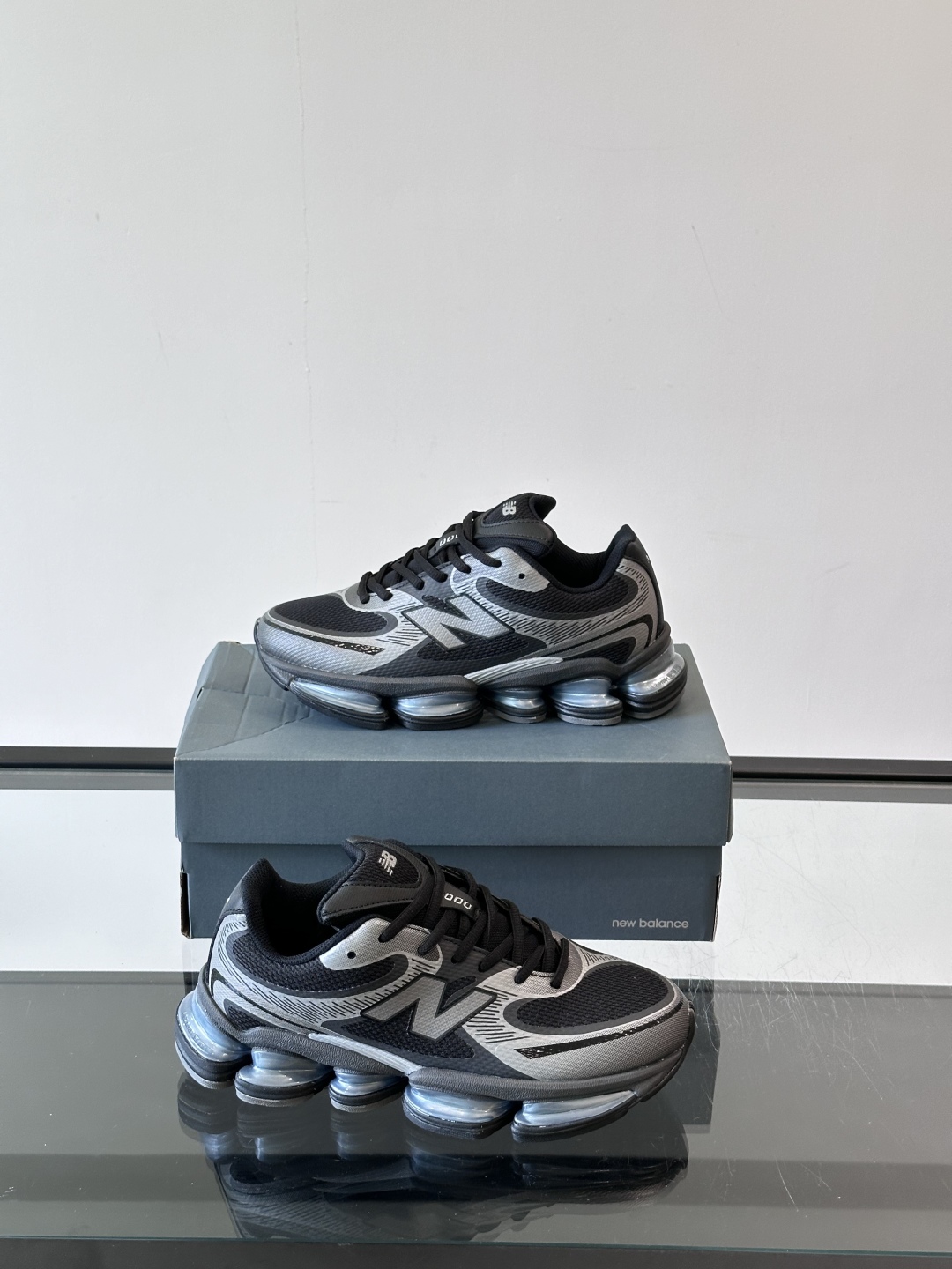 Newbalance新款2000上线啦👌👌“未来动态感十足”✨✨2000系列采用ABZORB缓震科技有s