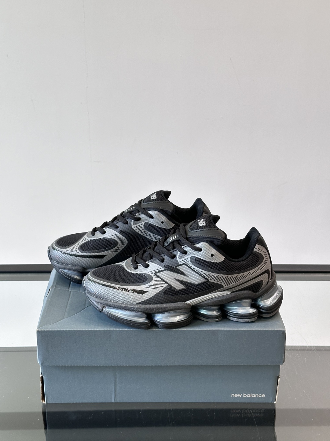 Newbalance新款2000上线啦👌👌“未来动态感十足”✨✨2000系列采用ABZORB缓震科技有s