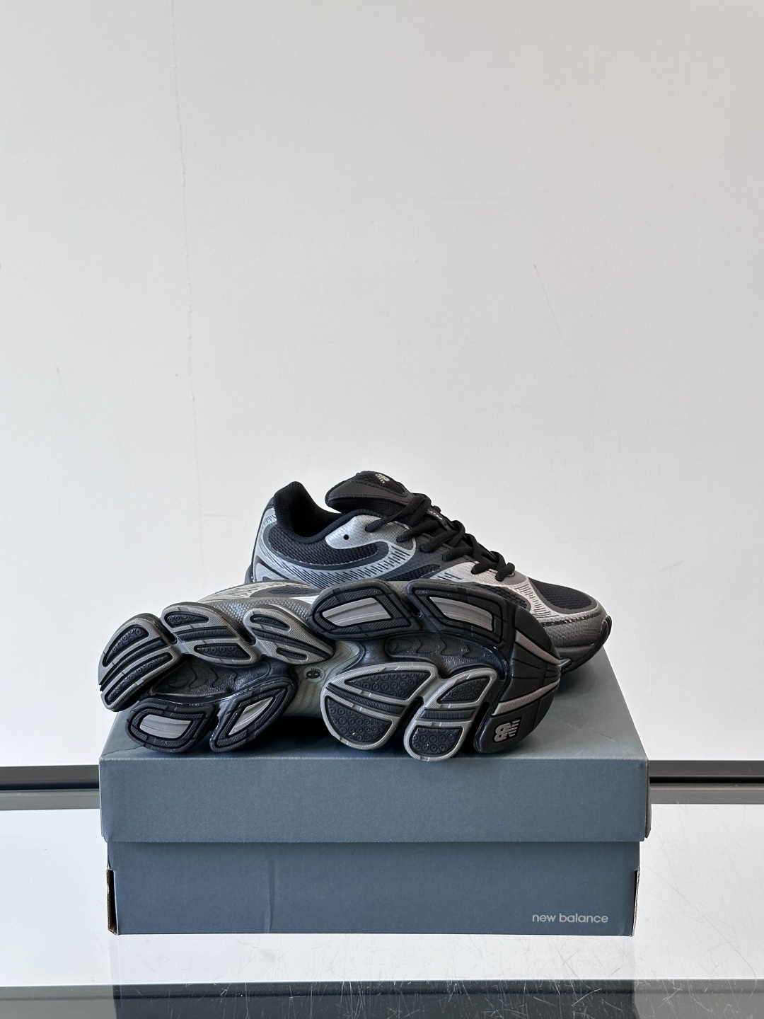 Newbalance新款2000上线啦👌👌“未来动态感十足”✨✨2000系列采用ABZORB缓震科技有s