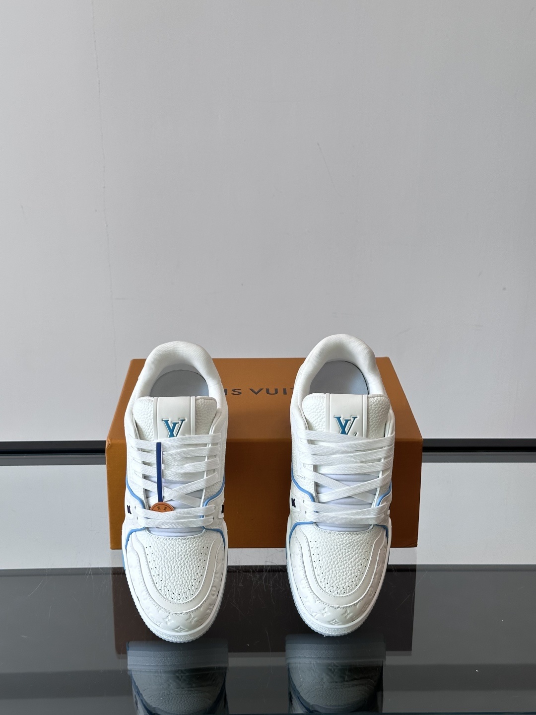 LV邮轮限定🚢这个配色太清爽了!路易威登x Tyler 联名款 驴牌 L家 压花 情侣👫款 休闲 运动鞋