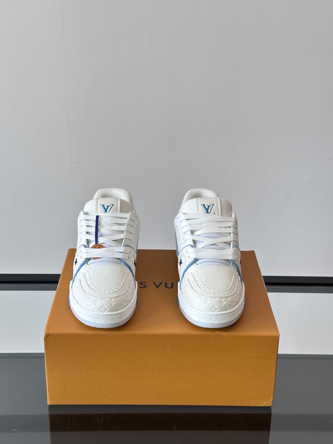 LV邮轮限定🚢这个配色太清爽了!路易威登x Tyler 联名款 驴牌 L家 压花 情侣👫款 休闲 运动鞋