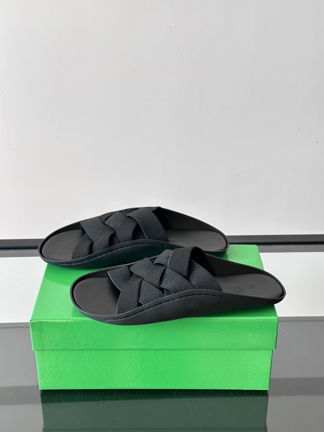 Bottega Veneta Sanlon02拖鞋凉鞋🩴！！一字拖男编织弹力布两穿男仕拖鞋。将经典编织工