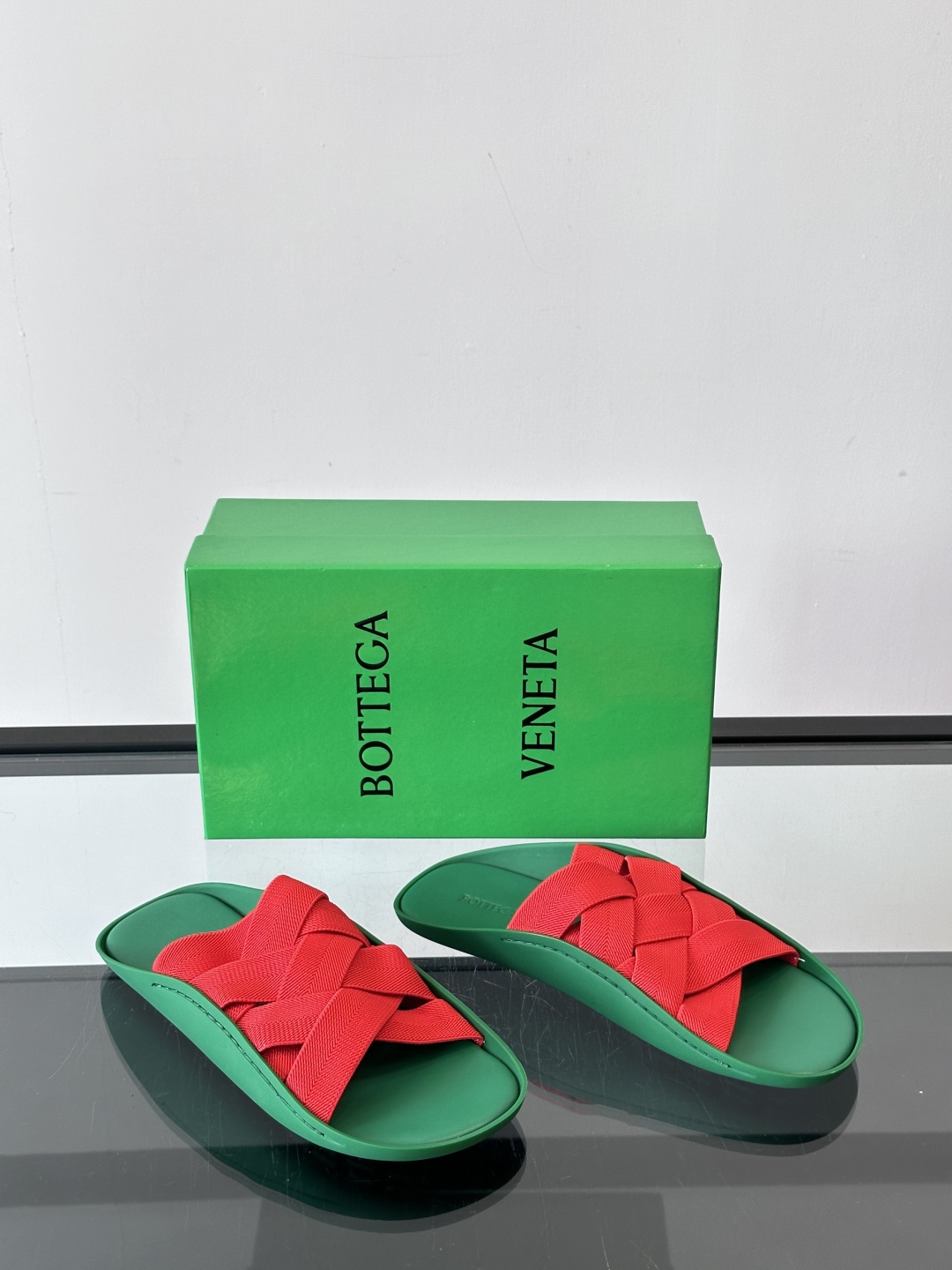 Bottega Veneta Sanlon02拖鞋凉鞋🩴！！一字拖男编织弹力布两穿男仕拖鞋。将经典编织工