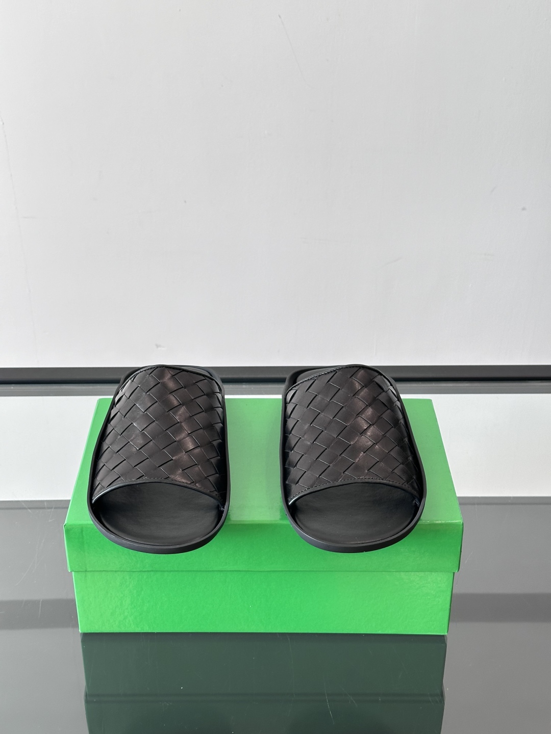 Bottega Veneta Sanlon02拖鞋凉鞋🩴！！一字拖男编织皮面两穿男仕拖鞋。将经典编织工艺