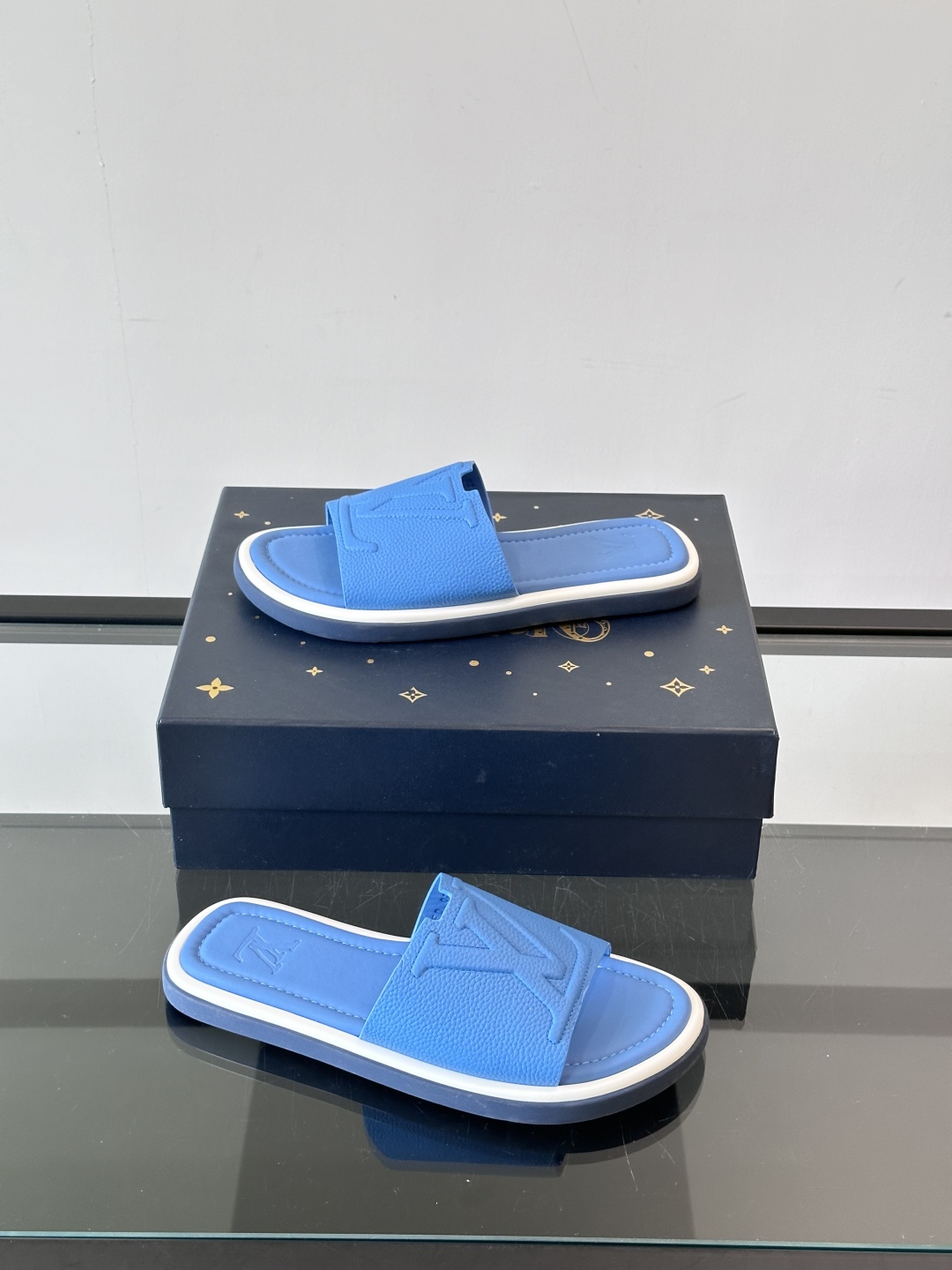 Louis Vuitton ss25 new arrival LV驴牌春夏系列新款平底沙滩拖鞋🥿简约精致