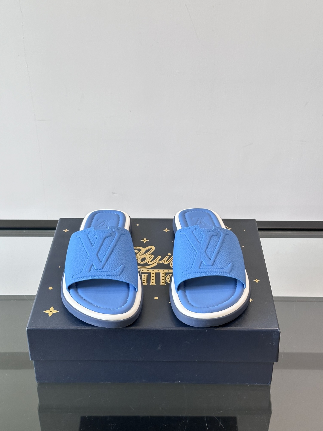 Louis Vuitton ss25 new arrival LV驴牌春夏系列新款平底沙滩拖鞋🥿简约精致