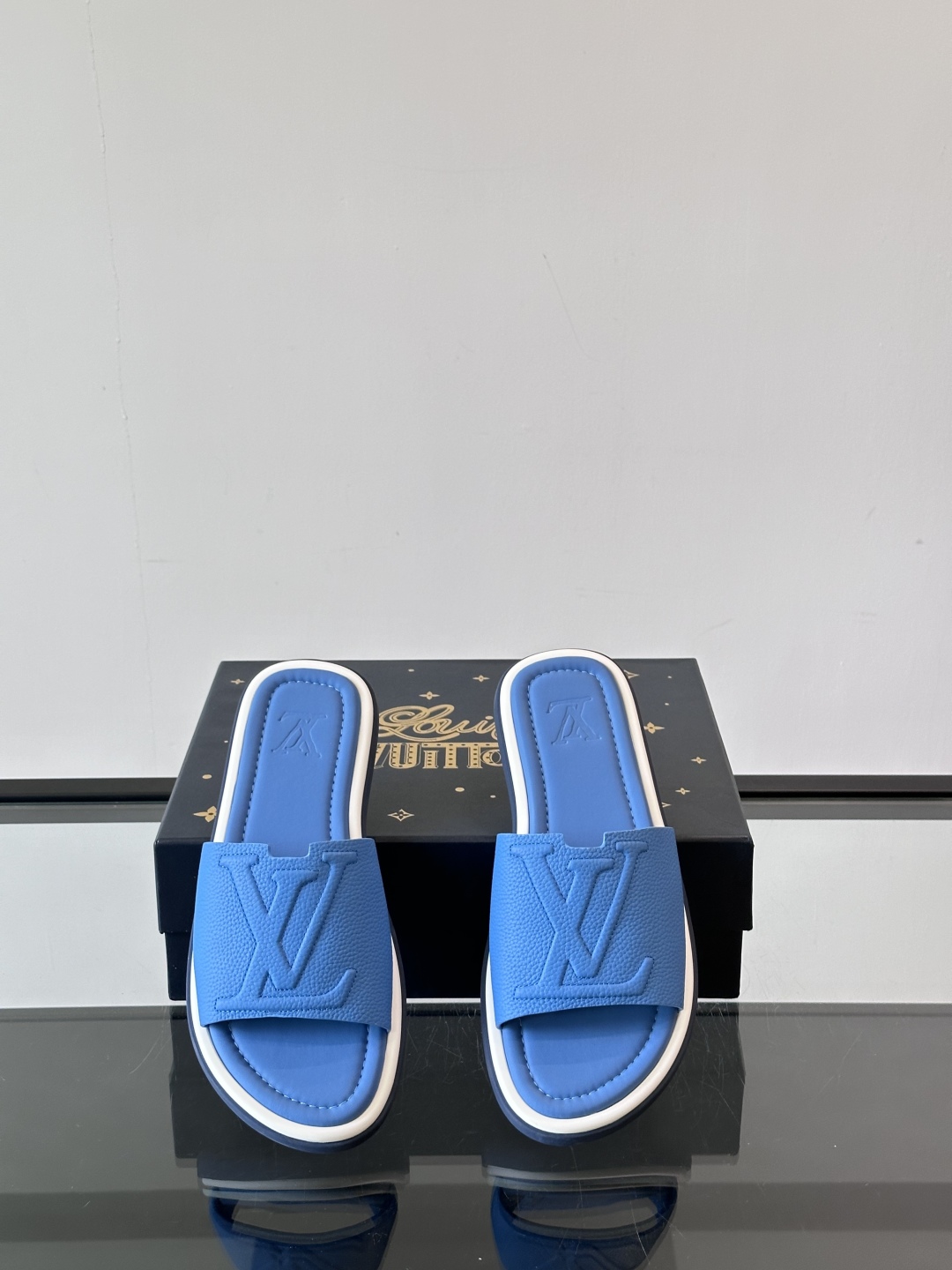 Louis Vuitton ss25 new arrival LV驴牌春夏系列新款平底沙滩拖鞋🥿简约精致